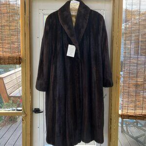 Mint Condition Brown Mink Coat - Full Length, L/XL
